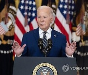 바이든 "남부국경 불법입국자 망명 제한"…TV토론 앞두고 승부수(종합2보)