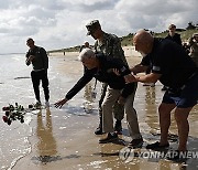 APTOPIX D-Day 80th Anniversary US Veterans