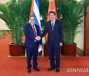 CHINA-BEIJING-HE LIFENG-CUBA-MEETING (CN)