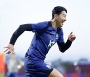 손흥민, 월드 클래스 맞네…세계 공격수 순위서 10위