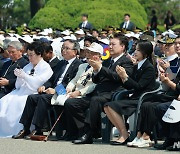 제69회 현충일 추념식의 윤 대통령 부부