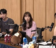 한혜진 "안유진과 '해야' 챌린지, 딸이 좋아하는 그룹이라 긴장+경직" (컬투쇼)