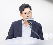 라이엇 오상헌 총괄, "'페이커', 추앙할 만한 인성 갖췄음을 보여줘"