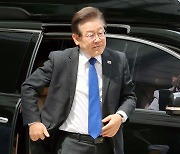 "대북송금, 李방북 사례금 맞다"… 이재명 공모 입증에 수사력 집중