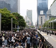 “연차 오해 마세요, 여행 갔다왔어요”…삼성 첫 파업, 참여율은 저조