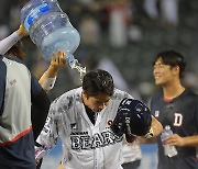 KS급 연장 혈투 나온 단군매치, LG도 웃었다…‘김재환 끝내기 사구’ 두산, KIA 꺾고 4연승 [MK잠실]