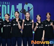 “쟤보다 언니라 다행..다시 태어나도 선배로” 입담도 국가대표, 김연경 당황하게 한 언니들