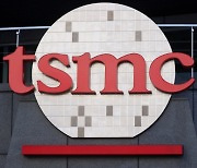 "기술 우위 유지" ···TSMC, ASML 차세대 EUV장비 샀다