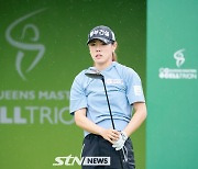 [STN포토]박주영, 비가와서 여려움이 많아요