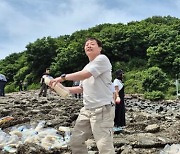 대북단체, 연이틀 전단 이어 쌀도 보냈다…앙갚음 예고한 北, 북풍 불 주말 노리나