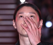 '배구여제' 김연경, 레전드 10인과 함께 국가대표 은퇴식 "태극기 달고 정말 오랫동안 뛰었다, 울컥하는 마음" [오!쎈 잠실]