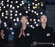 헌정 영상 보는 김연경