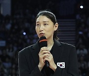 은퇴 소감 말하는 김연경