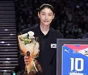 [KYK] '안녕, 언더바 10번' 김연경 눈물로 마침표 찍은 국가대표 은퇴식 (종합)