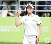 박민지, KLPGA 첫 단일 대회 4연패…주먹 불끈