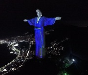 브라질 대표 상징물 ‘리우 예수상’ 파란 한복 입었다