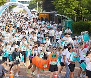 "장도 보고 달리기도 하고"…배민 '장보기 오픈런'에 2000명 참여