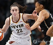 [WNBA] "금메달을 응원할 것"…'차세대 슈퍼스타' 클라크, 올림픽 무대는 다음 기회로