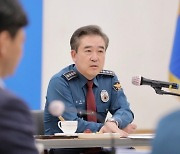 윤희근 경찰청장 “오물풍선, 심각한 국민 위협 없어...대북전단 살포 제지 못해”