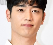 서강준 표 ‘코믹 활극’ 어떨까…전역 후 첫 복귀작은 ‘언더커버 하이스쿨’[공식]