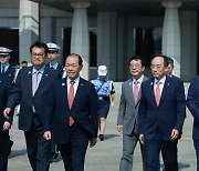 전략도 항의도 없는 무기력한 여당