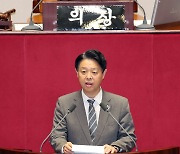 당선인사 하는 김영호 교육위원장