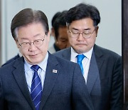 민주 '李 일극체제 완성' 당헌·당규 개정