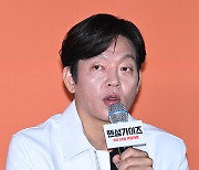 [mhn포토] 박지환 '핸섬가이즈 즐거웠던 촬영'