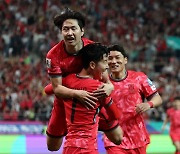 손흥민·이강인 '합작골' 넣고 포옹…한국, 중국에 1-0 승리