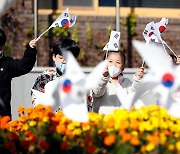 "스마트폰 중독 예방도 저출생 예산?…47조 중 절반이 저출생과 무관"