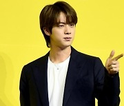 빅히트 "BTS 진 전역일 별도 행사 없어…방문 삼가달라"