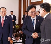 野 입법독주 속도전에 與 보이콧 태세…전면전 치닫는 국회