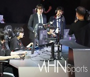 [LCK] '박치기 받아치기' NS, FOX에 2세트 승리... '풀세트의 날'