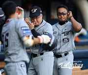 한화, 두산에 6-1 완승! 김경문 감독 통산 900승 달성... 바리아 시즌 첫 승