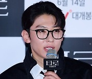 덱스 ‘배우 김진영으로 인사드려요’ [MK포토]