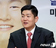 與 김재섭 "전대 출마 고민 중"…대표-최고위원 저울질