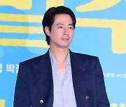 조인성→나나, 류승완 감독 신작 '휴민트' 캐스팅