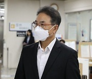 '서편제' 출연 김명곤 전 문화부 장관 강제추행 1심 징역형 집유