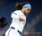 '얼마를 더 써야...' 다저스, 12억 달러 쓰고도 퍼즐 완성 못해...HOF 아들 비지오 전격 영입