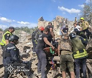 G7 정상회의 직전 '젤렌스키 고향' 때린 러…어린이 포함 수십명 사상