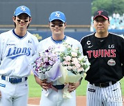 구자욱-박병호-김현수 '한미 400홈런 달성 축하'