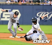 이도윤,'허경환, 공이 발보다 빨랐어' [사진]