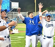 박병호, 신나는 한미 통산 400 홈런 축하 [사진]