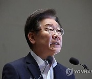 '쌍방울 대북송금 기소' 이재명 변호인에 박균택 등 7명 등록돼