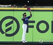 White Sox Mariners Baseball