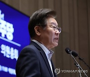 '쌍방울 대북송금 혐의' 이재명 대표 변호인 7명 명단 등록(종합)