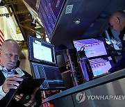 뉴욕증시, FOMC 결과 소화·새 인플레 지표 주목…혼조 출발