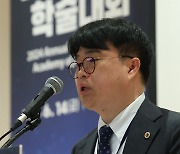 축사 나선 임현택 회장