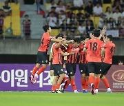 [GOAL 춘천] 1위 등극! '막강화력' 강원, 수원FC 완파! 유인수-야고-양민혁 릴레이 골