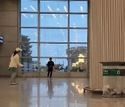 인천공항 민폐 테니스 남매…전미라 "절대 해선 안될 행동" 일침